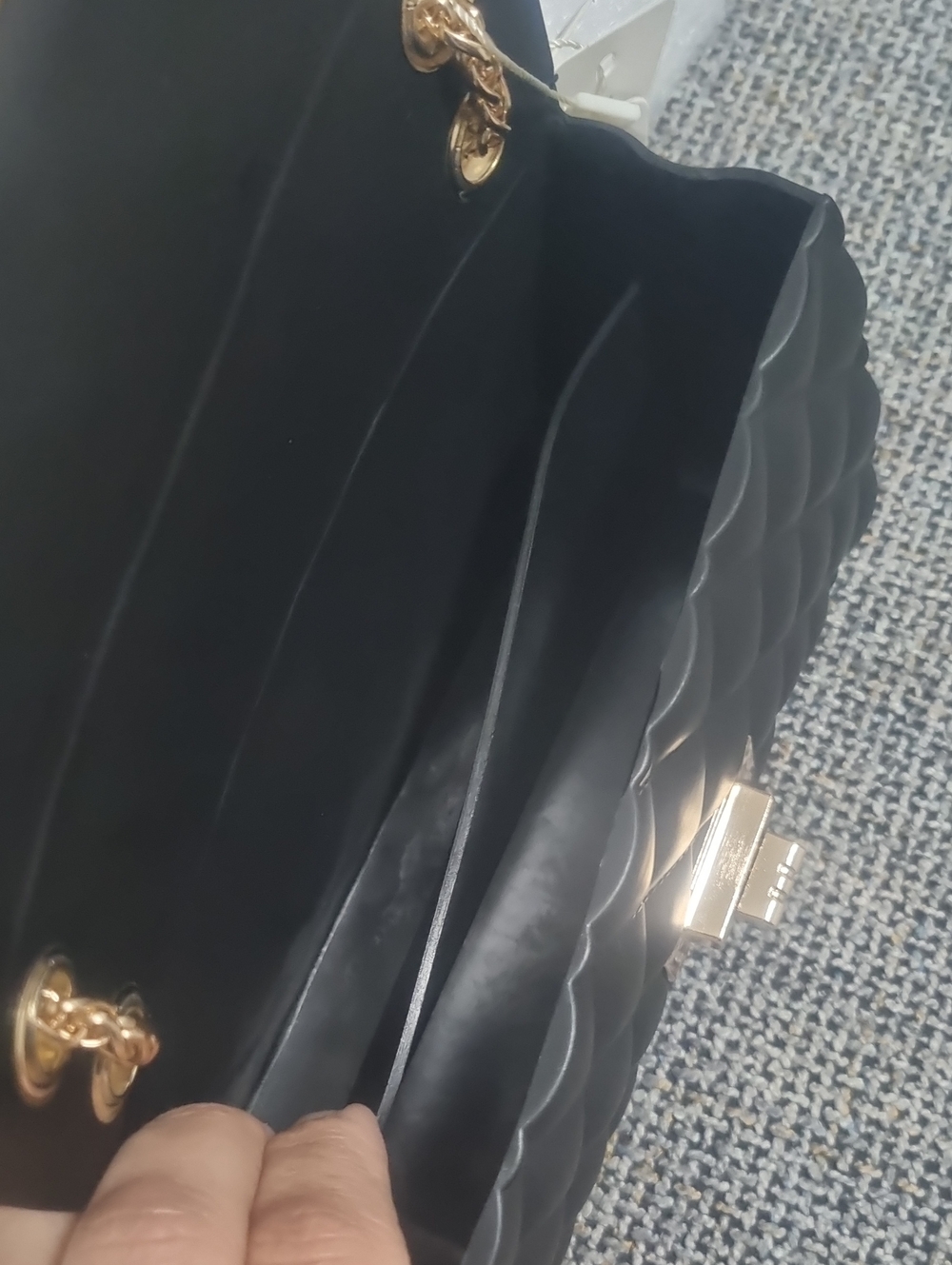 LE MIEL Quilted Jelly Crossbody & Shoulder Bag - Picture 11 of 16